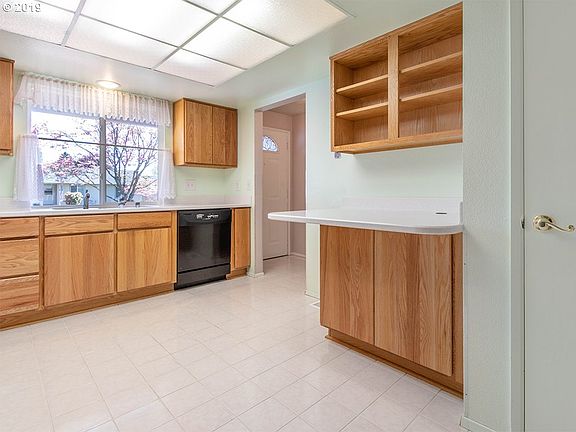3rd image of 11010 NW 27th Ct