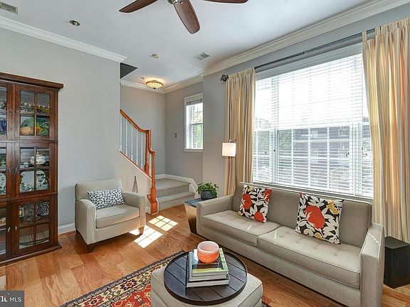 White blinds on the windows are a great solution for privacy but also letting the sunshine in (when you want)!
