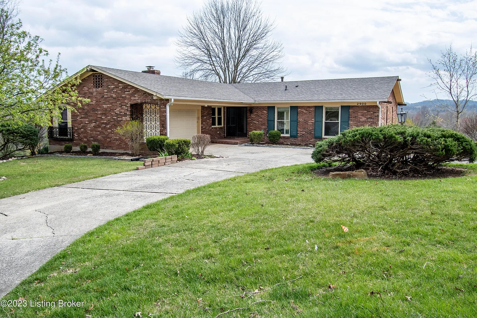 2900 Windsor Forest Dr photo 1