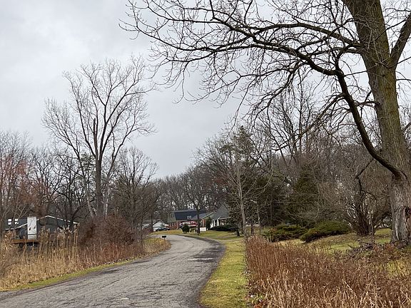 5th image of 951 Blue Heron Dr