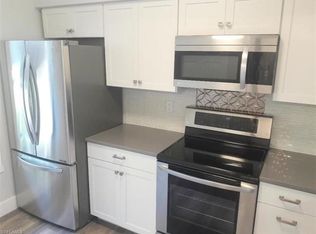 1833 Courtyard Way APT 103, Naples, FL 34112