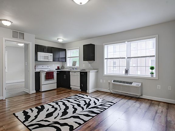3rd image of 604 Notabene Dr APT 6