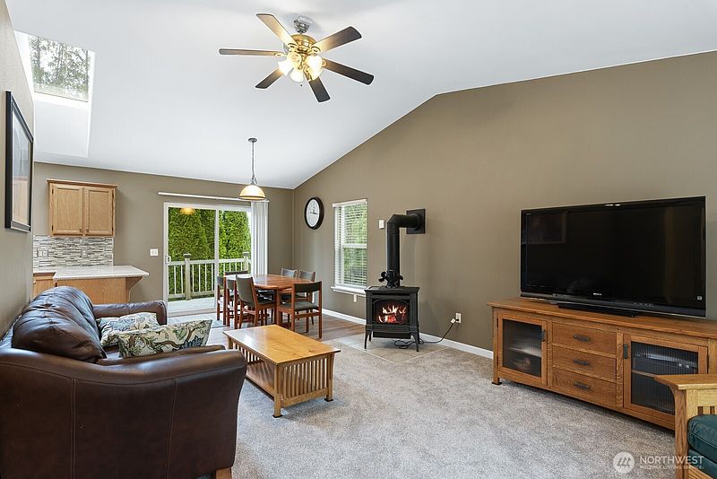 4th image of 2245 SE Camano Drive