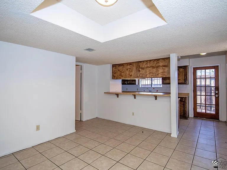833 S Avenue A #32 — Photo 6
