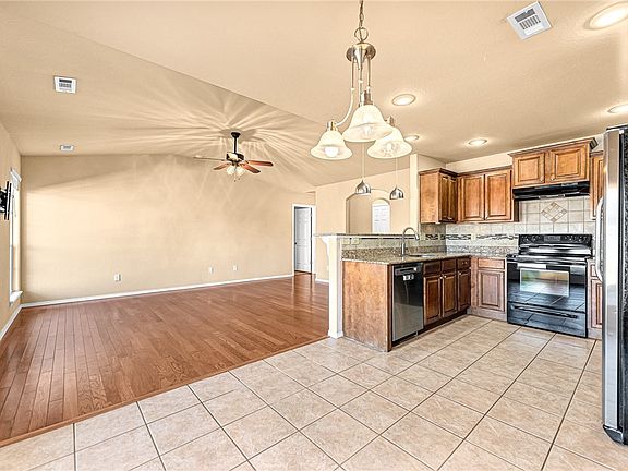 5th image of 4516 W Serviceberry Dr