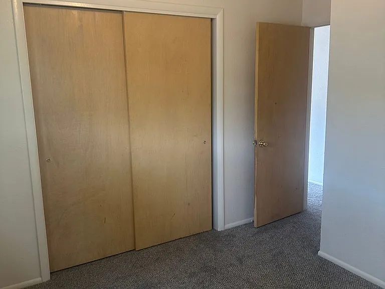 515 Jensen St — Photo 5
