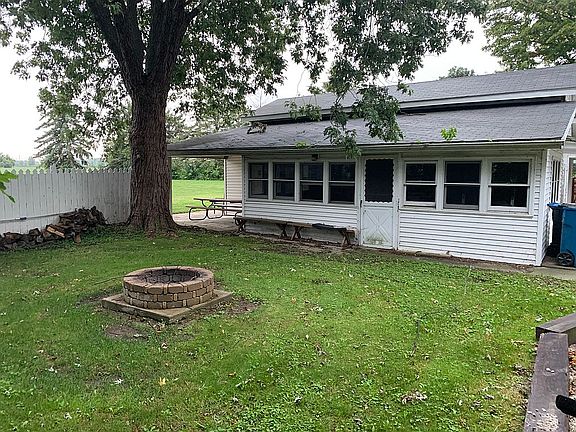 2nd image of 6160 Navarre Ave