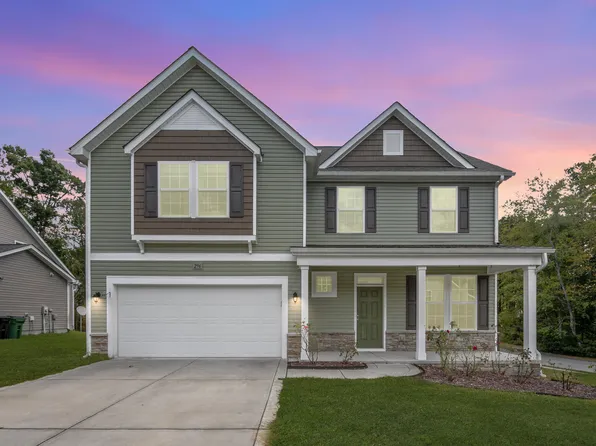 296 Birch Ave, Spring Lake, NC 28390