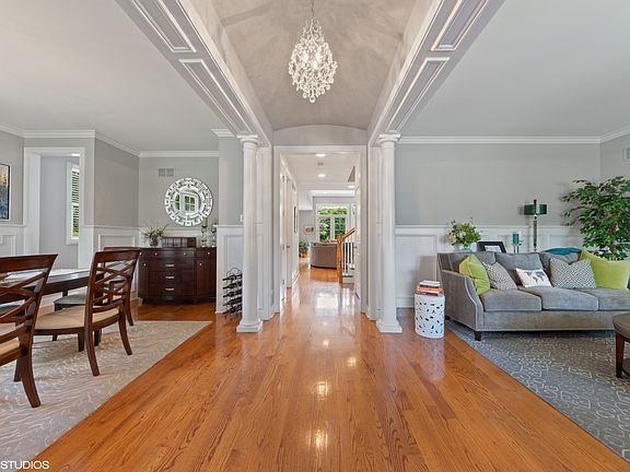 2nd image of 1211 N Race Ave