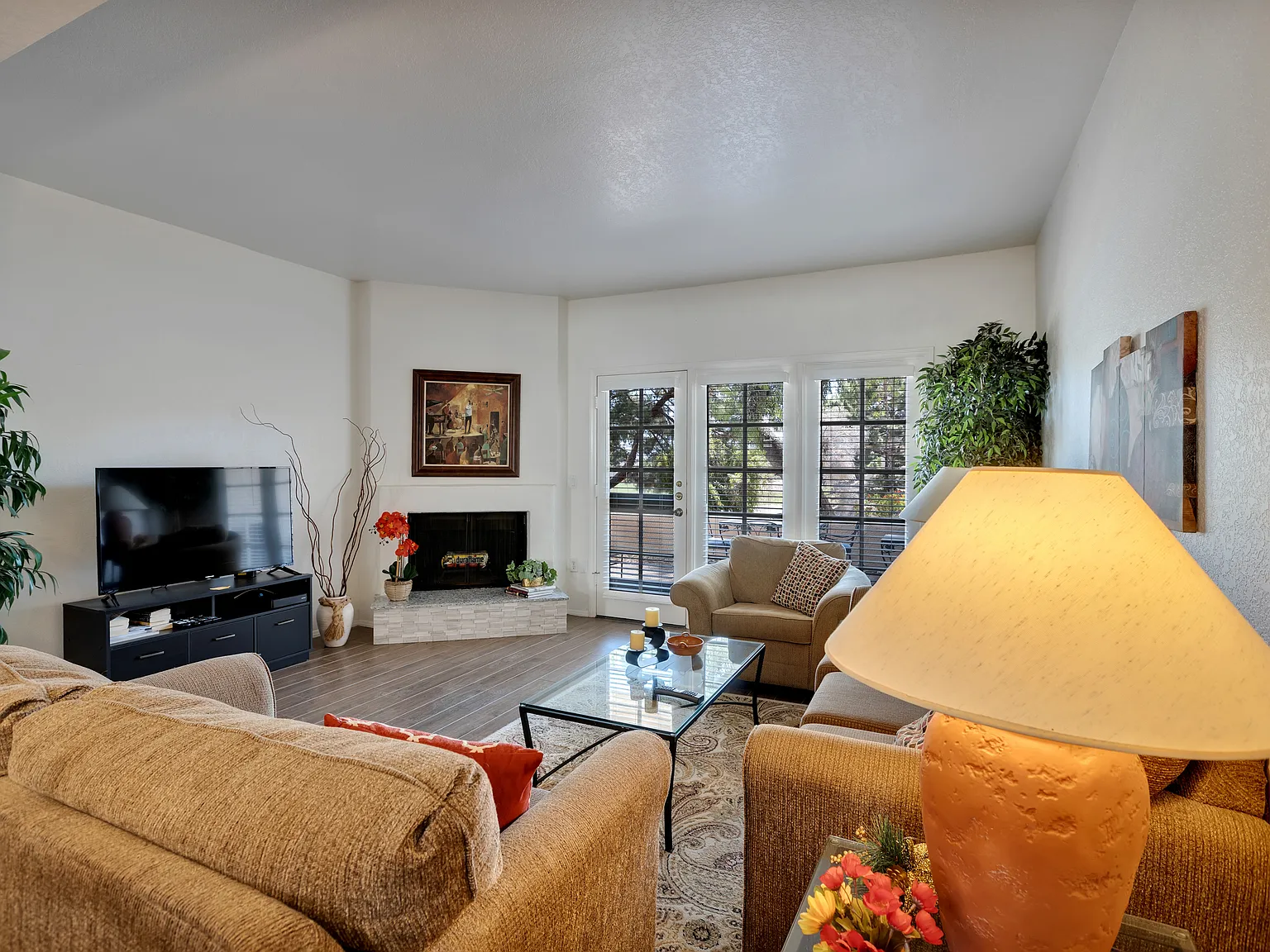 2 bed, 1185 sqft, $3,500 — Photo 4