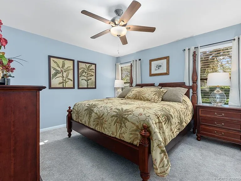2108 NW Greenbriar Ln — Photo 20