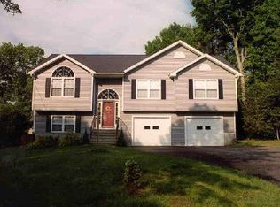 460 Valley Rd, Fairfield, CT 06432