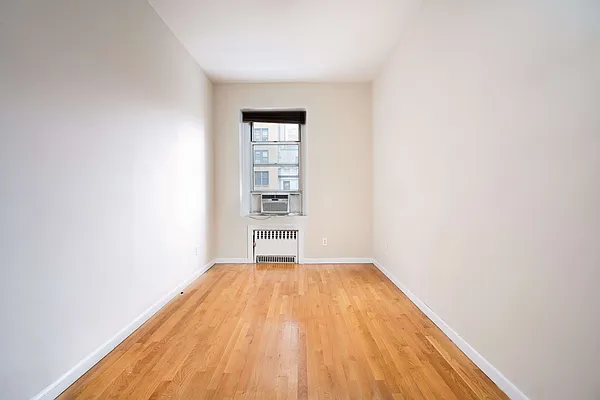 Rented by Waldstar Real Estate LLC | media 35