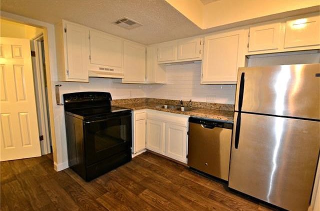 1st image of 1825 Wooten Park Dr