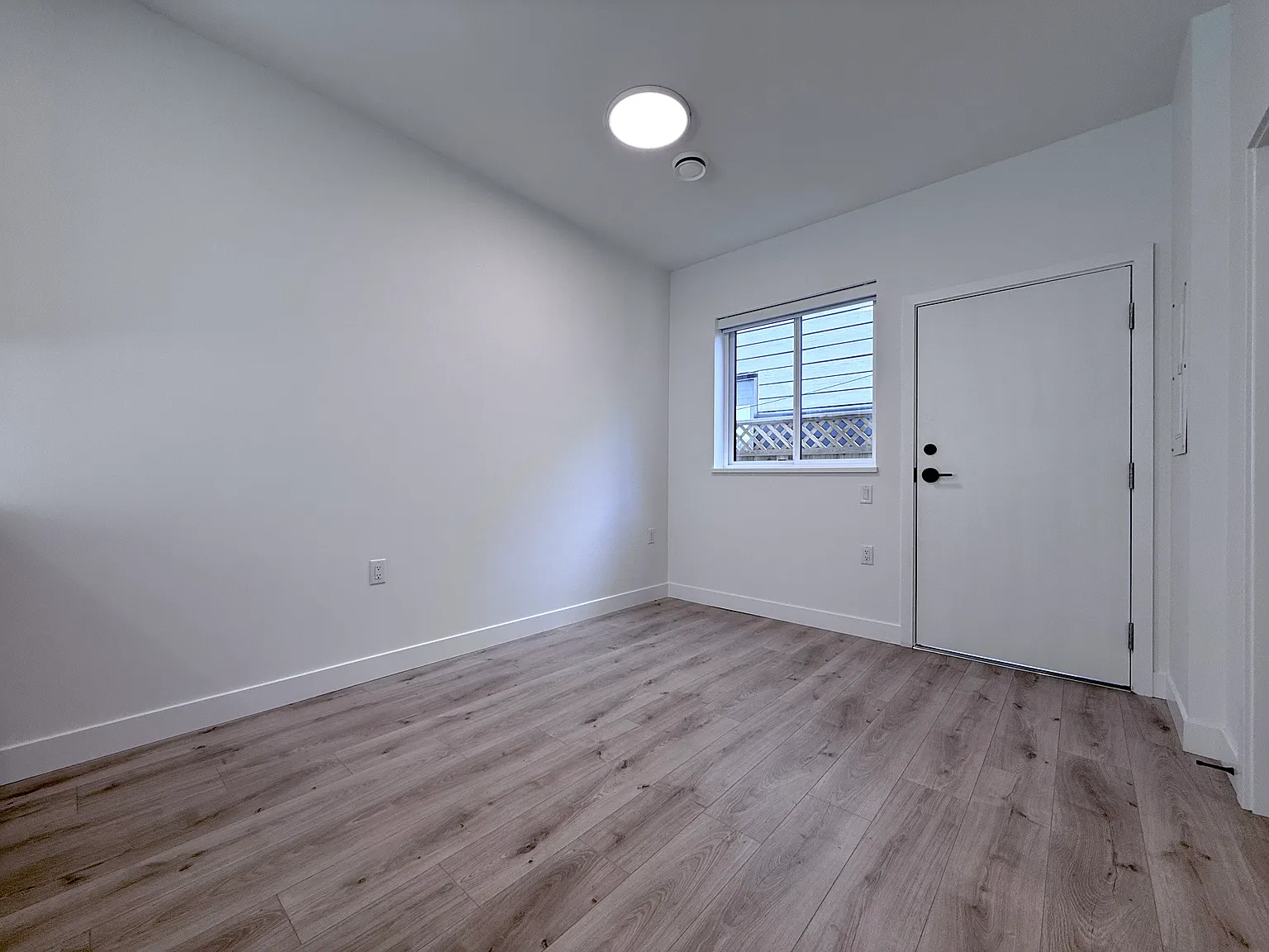 2 bed, 1.5 bath, 805 sqft, $2,175 — Photo 4