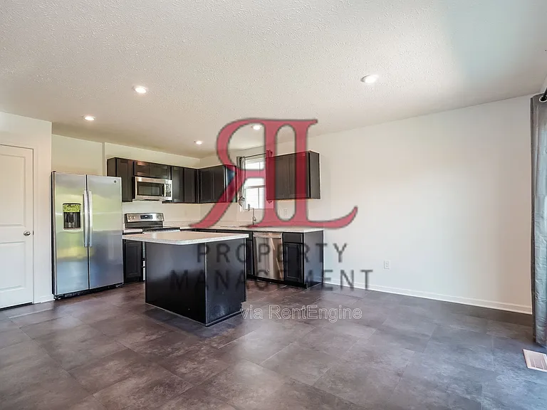 1983 Lake Crest Dr — Photo 7