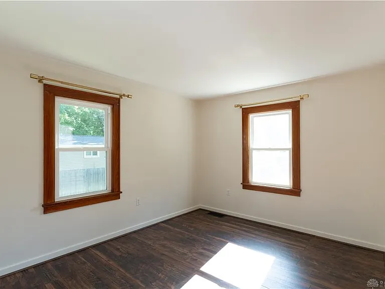 1328 Hanes Rd — Photo 9