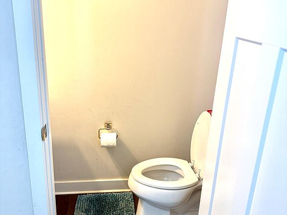 5th image of 10032 Beerse St