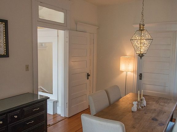 4th image of 2302 Stuart Ave #A