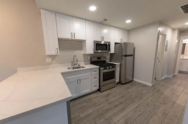 6637 East Earll Drive - 1008 B — Photo 1