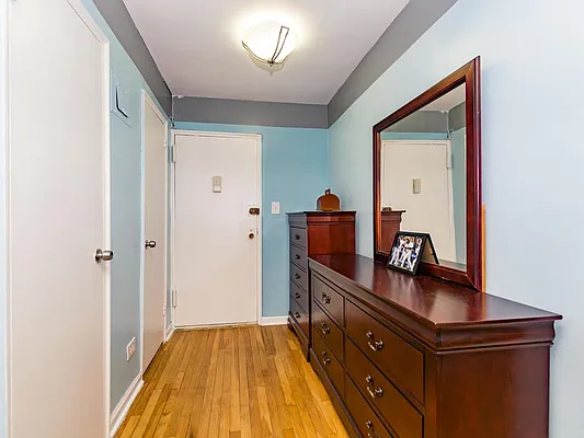 Sold by Re/Max In The City | media 9