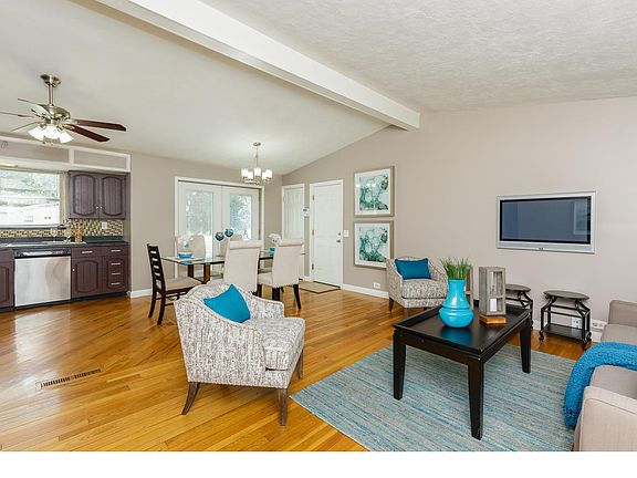 5th image of 18 Queen Ann Dr