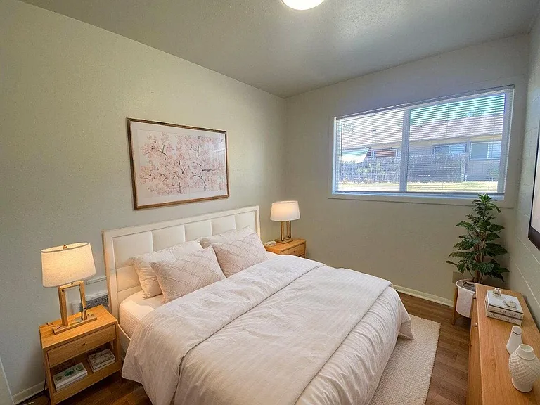 769 NE Alameda Ave — Photo 4