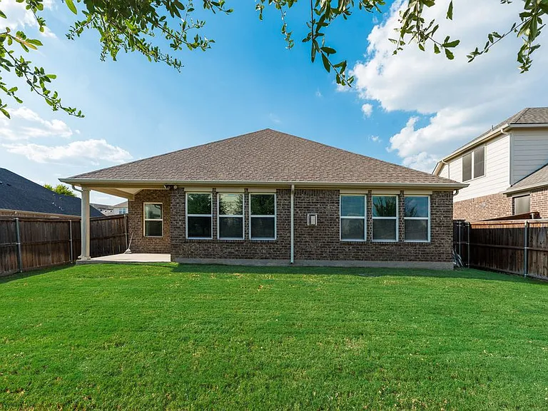 2668 Yacht Club Dr — Photo 30