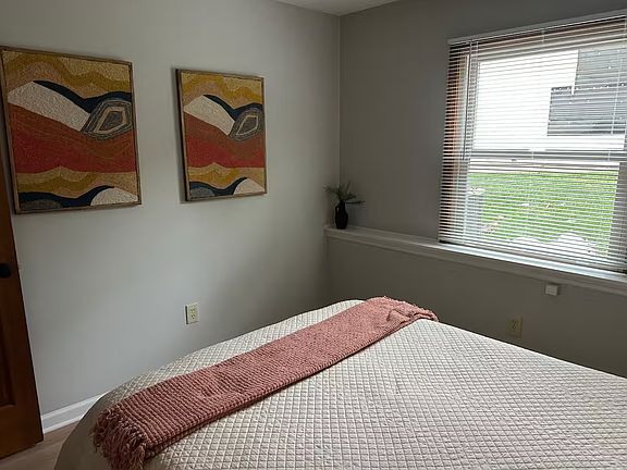 4th image of 131 Newberry Ave #1N