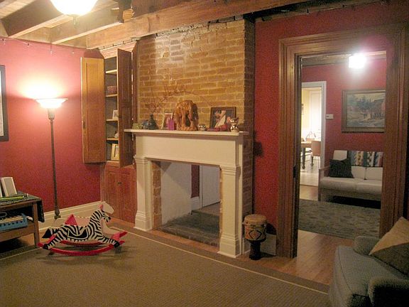 Living Room with double fireplace