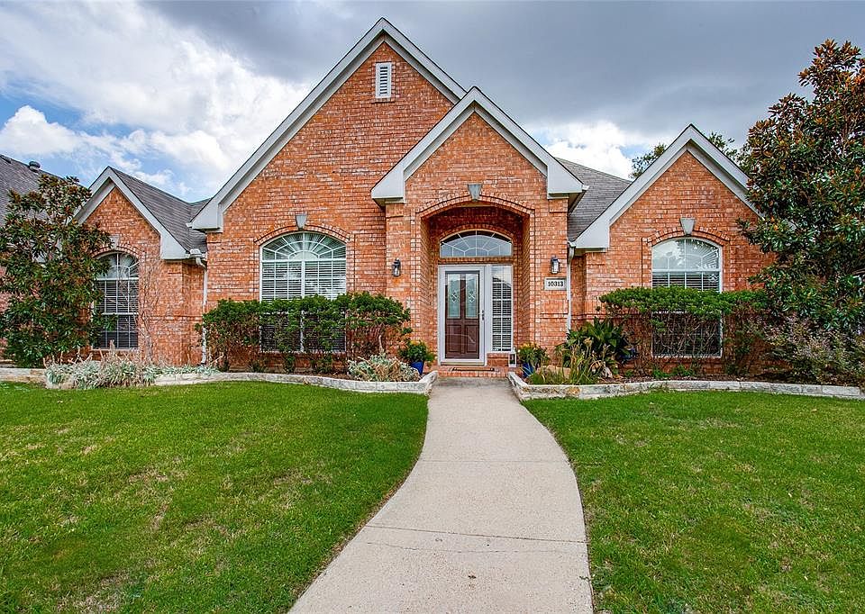 1st image of 10313 Forrest Dr