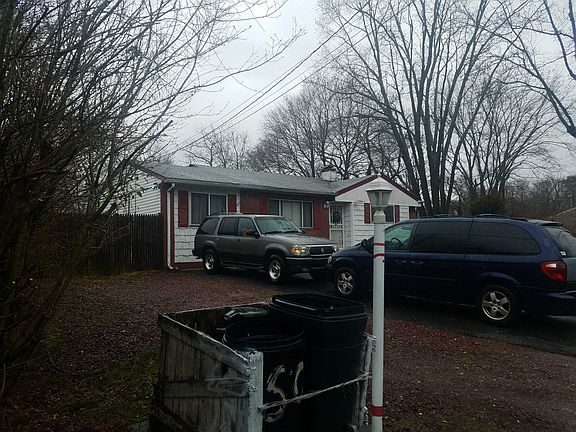 2nd image of 50 Brook Ave