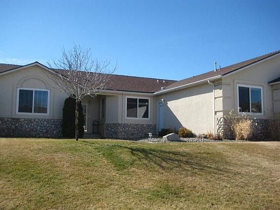 Front, showing separate game room entrance