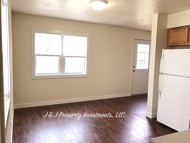 283 Hazelwood Dr — Photo 6