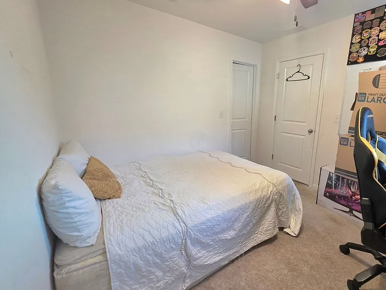 4639 Carlstrom Ln — Photo 18