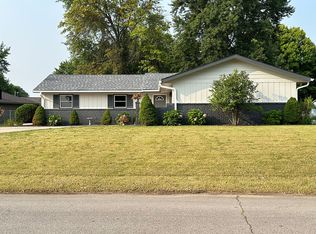 1991 W Sun Valley Pkwy, Muncie, IN 47303