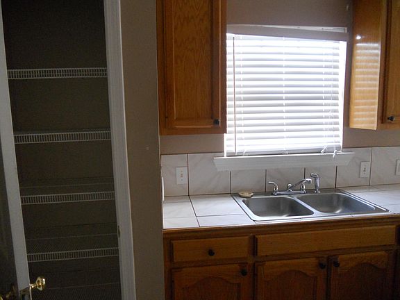 5th image of 37553 Southwood Village Ave