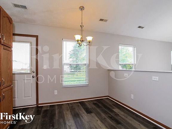 4th image of 345 Deer Run Dr