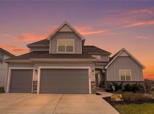 15305 W 172nd Pl, Olathe, KS 66062