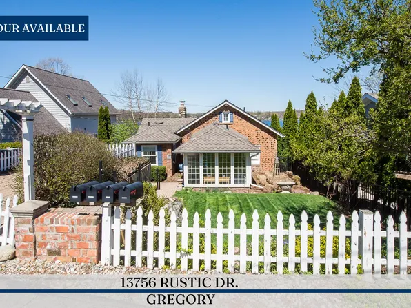 13756 Rustic Dr, Gregory, MI 48137