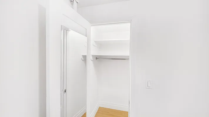 Rented by Keller Williams NYC | media 29