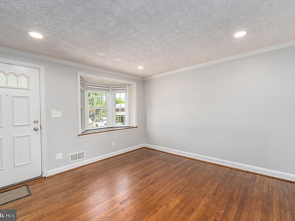 3rd image of 8321 Byington Rd