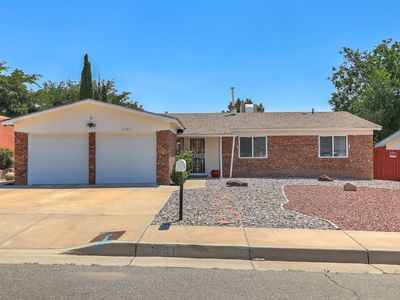 7304 Derickson Ave NE, Albuquerque, NM, 87109