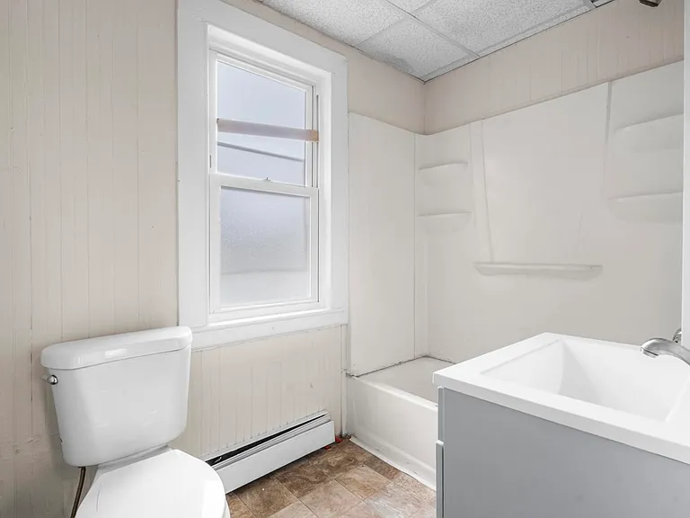 18 Gilbert St #1 — Photo 9