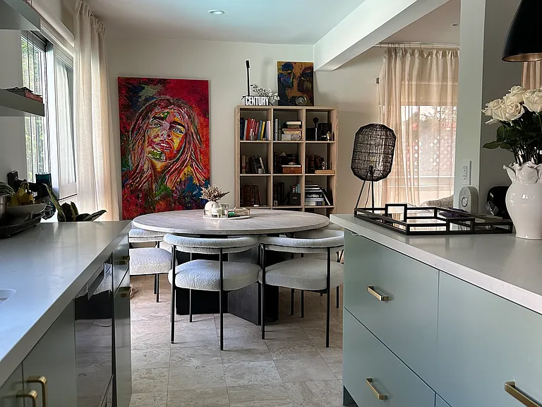 212 S Hamilton Dr #2 — Photo 1