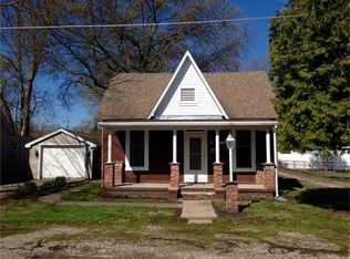 315 Saint Clair St, Paris, IL 61944