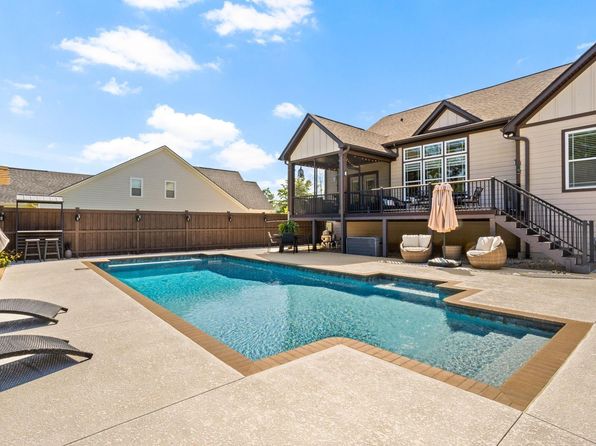 675 E Ridge Water Dr, Chesnee, SC 29323