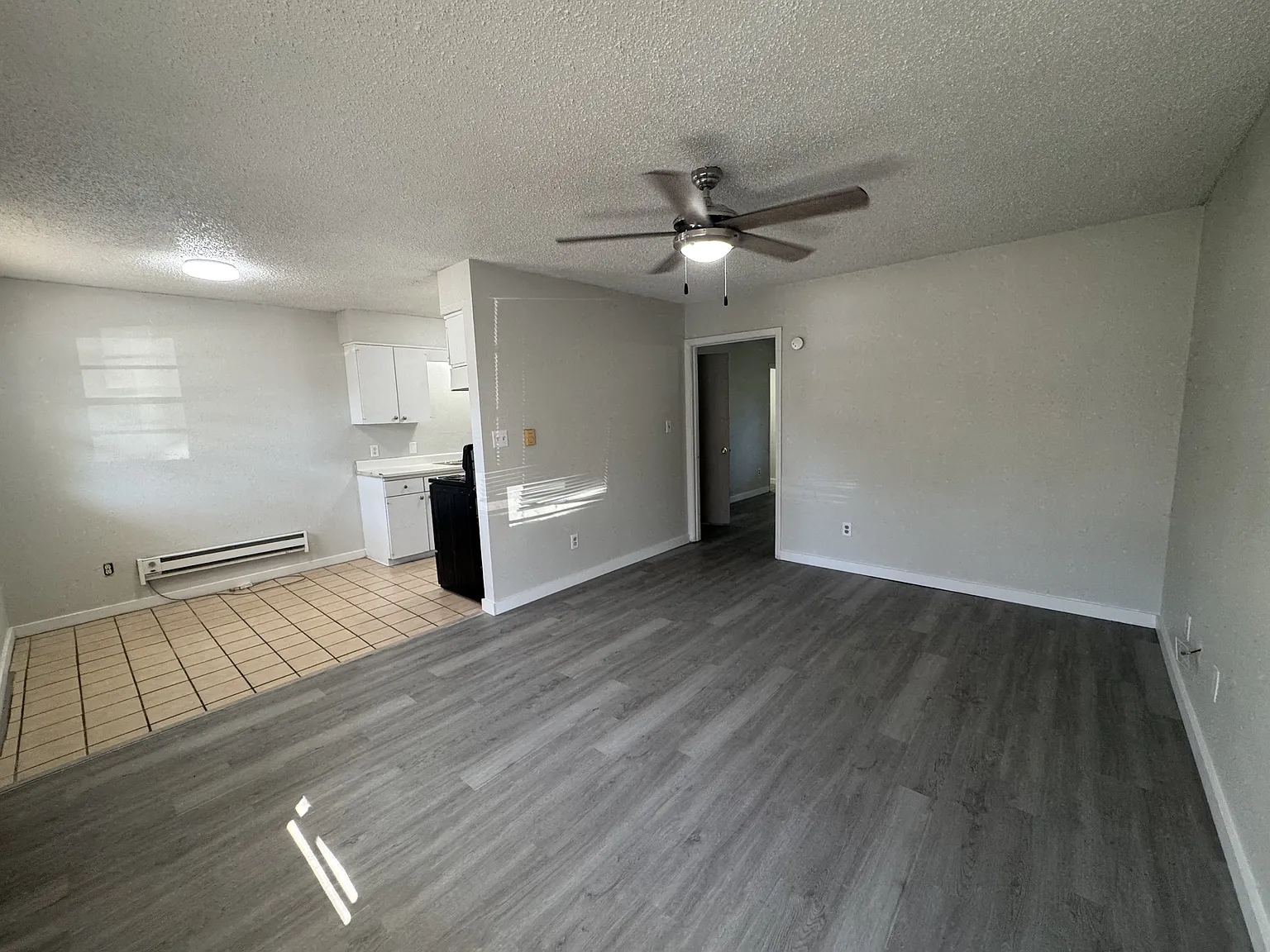 Riviera Apartments - 4 — Photo 2