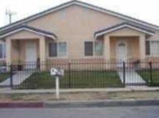 925 W 2nd St, Rialto, CA 92376