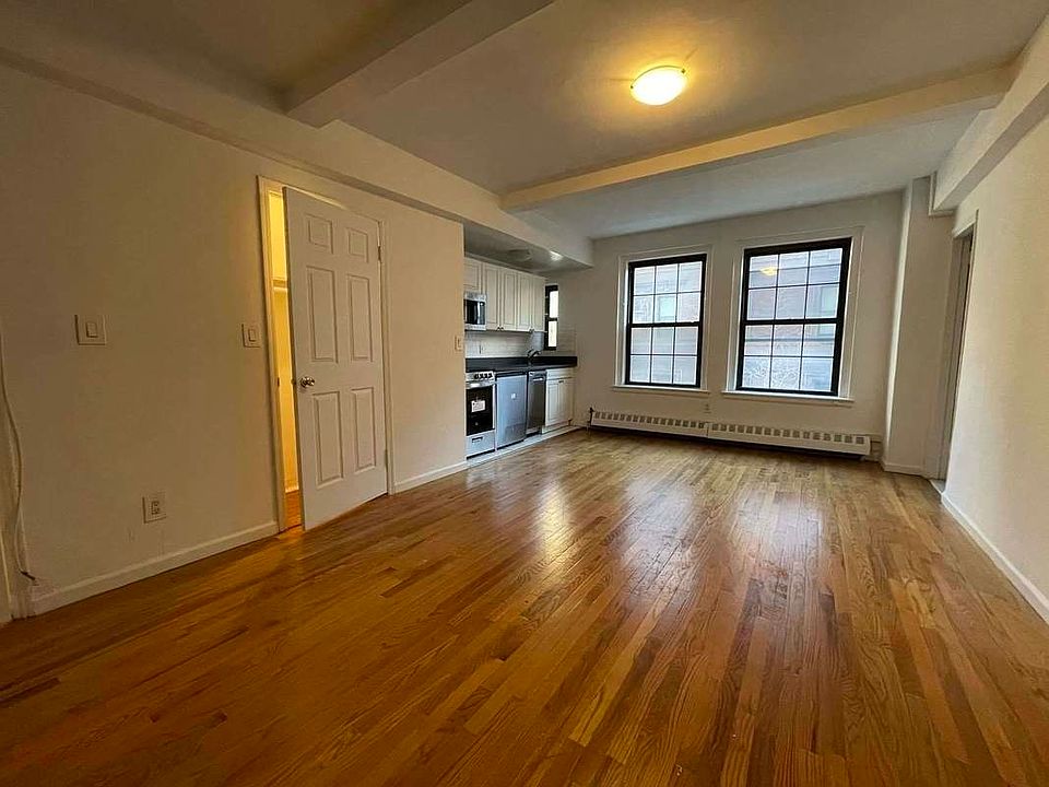 1st image of 15-17 Park Ave #402